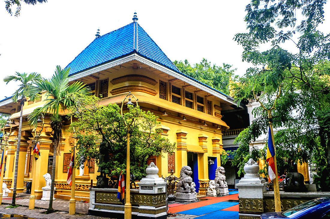 Gangaramaya Buddhist Temple Colombo