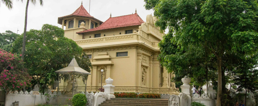 Bellanwila Raja Maha Viharaya (Buddhist Temple) in Colombo Sri Lanka